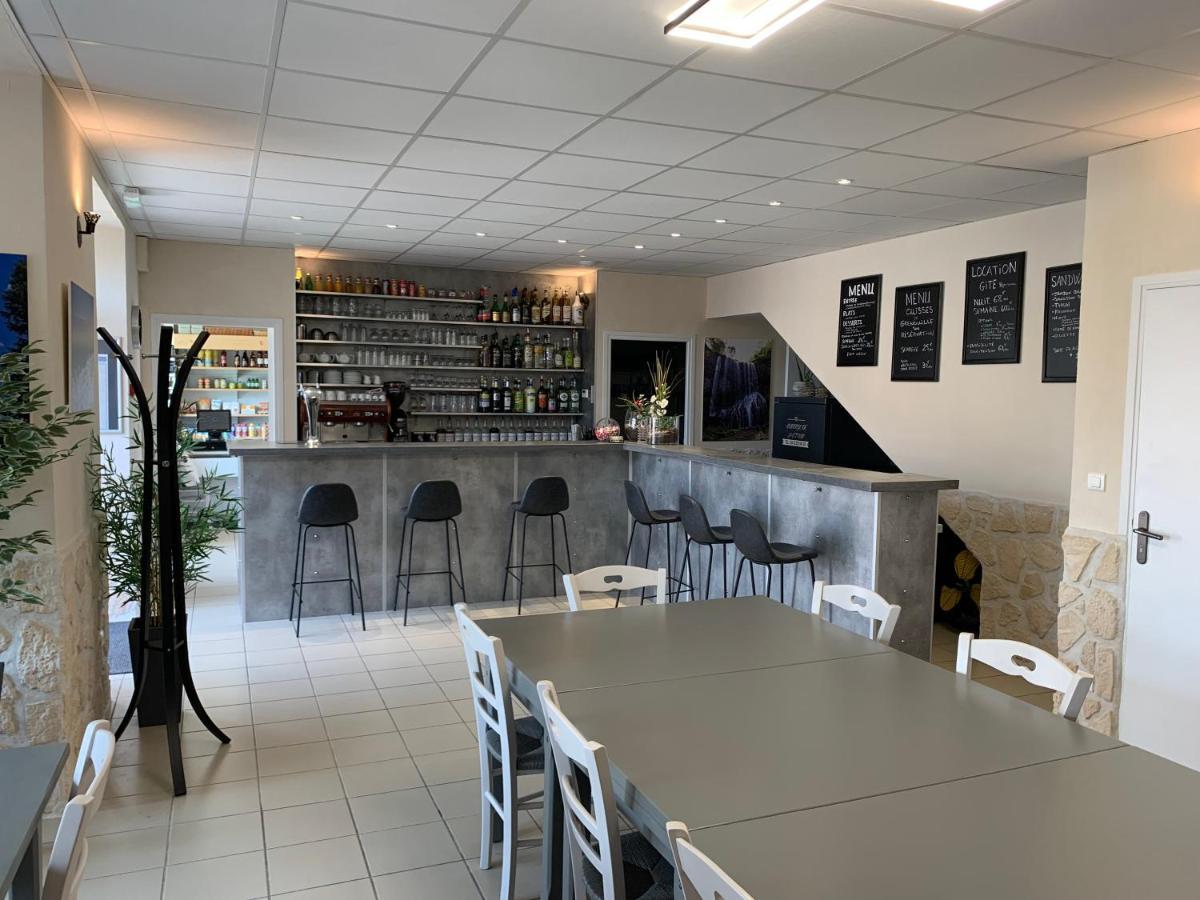Auberge De La Tour Freycenet-la-Tour Buitenkant foto